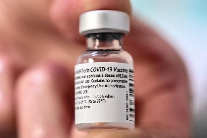 Mujer recibió por error seis dosis de la vacuna de Pfizer-BioNTech en Italia