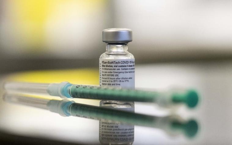 BioNTech dice que su vacuna no requiere modificaciones por nuevas variantes
