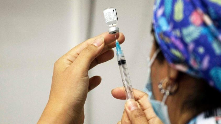 Calendario de vacunación contra coronavirus: Revisa a quiénes les toca entre el 17 y el 23 de mayo