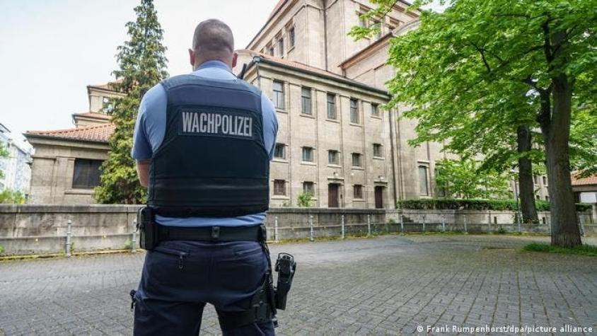 El gobierno alemán advierte que habrá "tolerancia cero" a brotes antisemitas por ataques a sinagogas