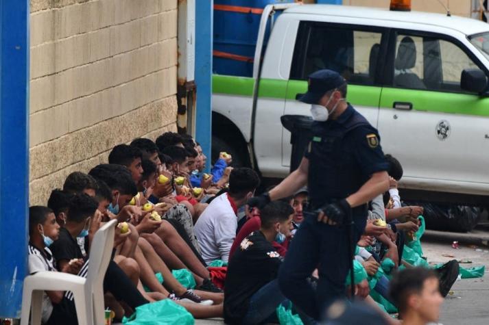 España se pregunta qué hacer con cientos de niños perdidos en Ceuta