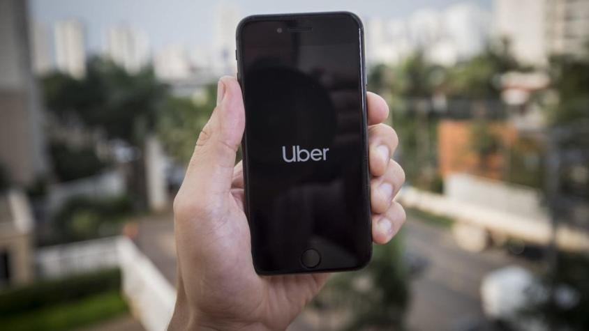 Uber revela cuáles son los objetos más olvidados por los viajeros en Chile