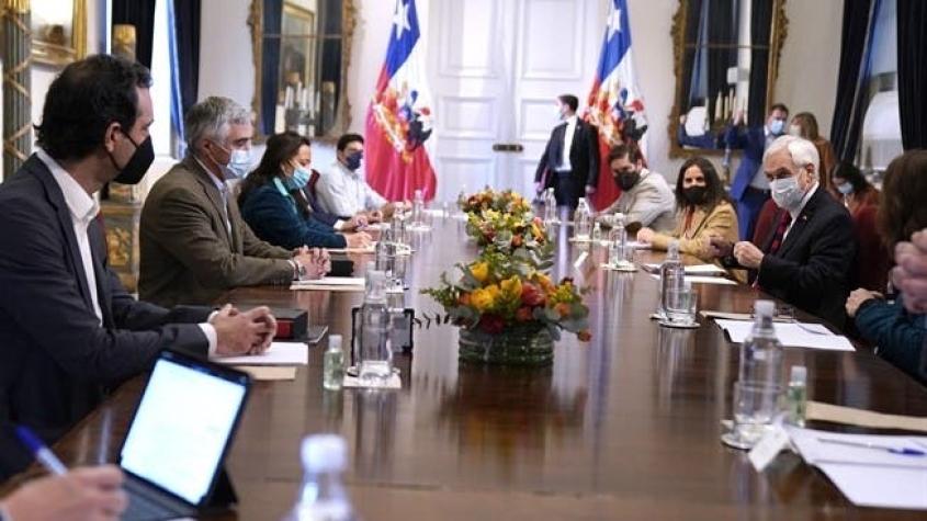 Presidente Piñera encabeza encuentro con representantes de pymes