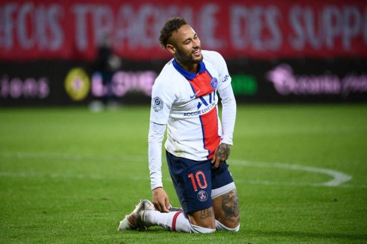 Le regalaron un palo y canchereó: el insólito penal que falló Neymar en Francia