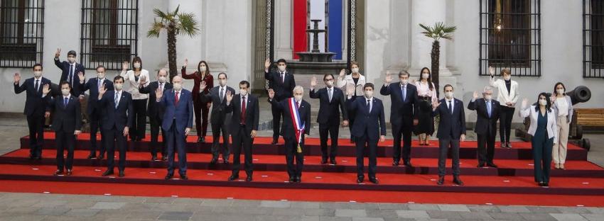 La foto del Presidente Piñera y el gabinete antes de su última Cuenta Pública