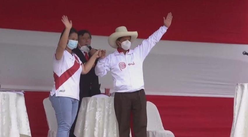 [VIDEO] T13 en Perú: Keiko y Castillo se enfrentan este domingo en la segunda vuelta presidencial