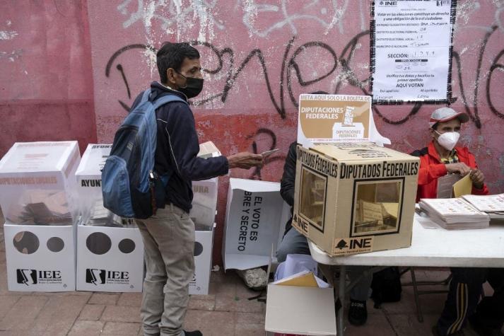 Arrojan cabezas humanas en centros de votación en México