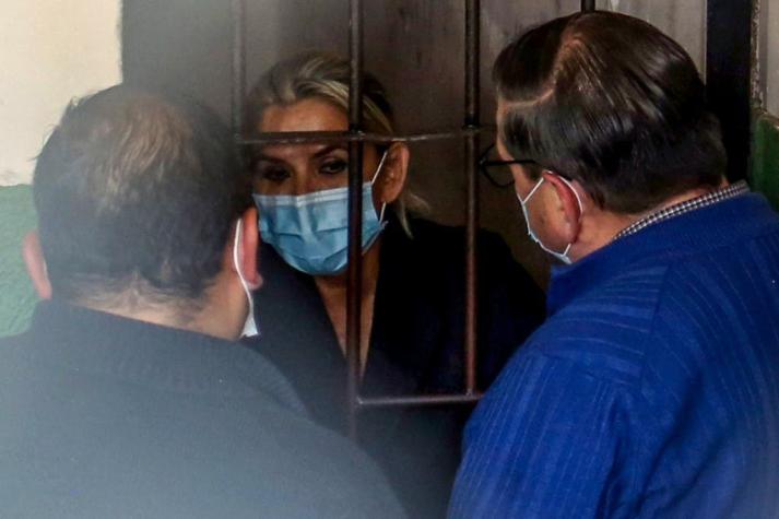 Jeanine Áñez sufrió descompensación tras siete horas de interrogatorio