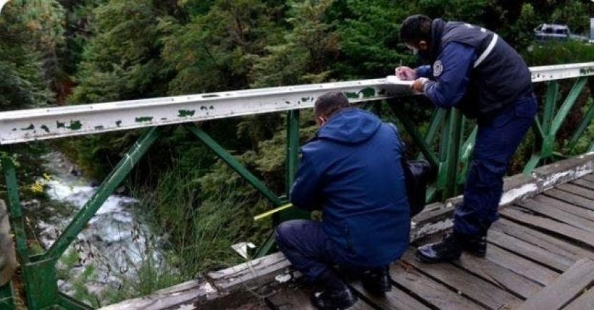 Se subió a la baranda: Joven muere tras caer de un puente mientras se intentaba sacar una selfie