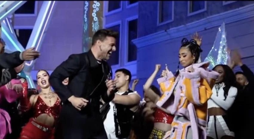 [VIDEO] "Qué rico fuera": escucha la nueva canción de Ricky Martin con Paloma Mami