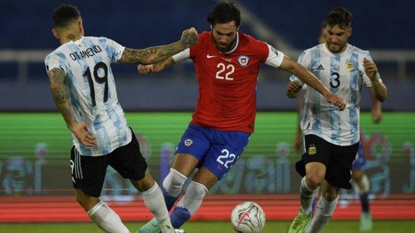 La Roja destaca el debut de Ben Brereton ante Argentina con un maradoniano tuit