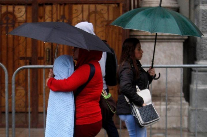Precipitaciones y tormentas eléctricas en zona central: A qué hora comenzará la lluvia en Santiago