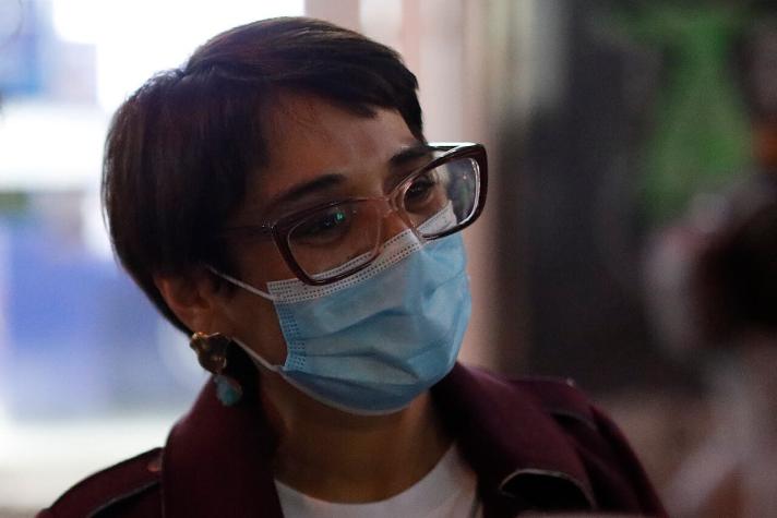 Hija de Nelson Acosta responde a Karina Oliva: "Lávese la boca antes de hablar mal de mi padre" Hija de Nelson Acosta responde a Karina Oliva: "Lávese la boca antes de hablar mal de mi padre"