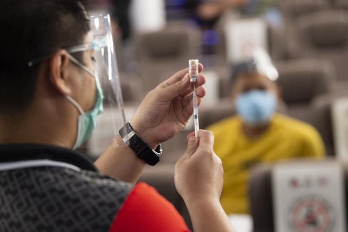 Amenazan con detener a quienes no se vacunen contra el coronavirus en Filipinas