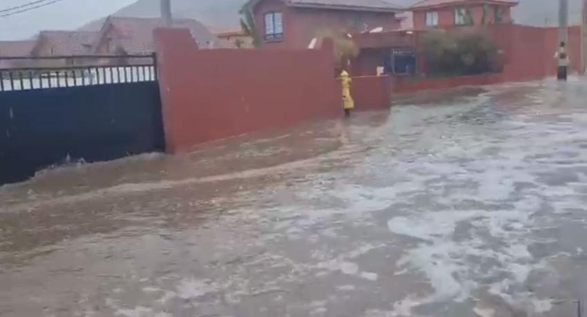 Reportan inundaciones en Copiapó tras lluvias de este miércoles