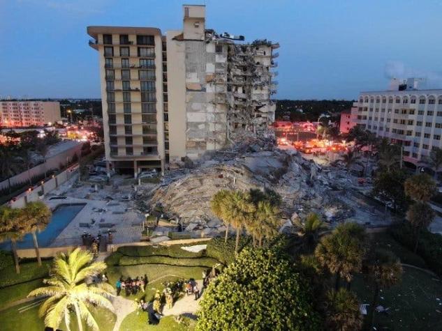 Al menos un muerto tras derrumbe parcial de edificio en Miami