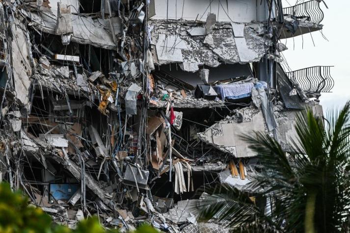 Aumentan a cuatro los muertos por derrumbe de edificio en Miami