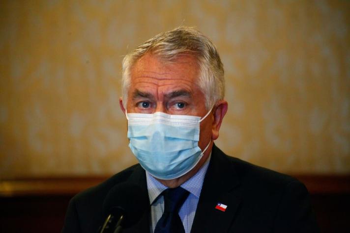Ministro Paris rechazó críticas internacionales a vacunación con Sinovac en Chile