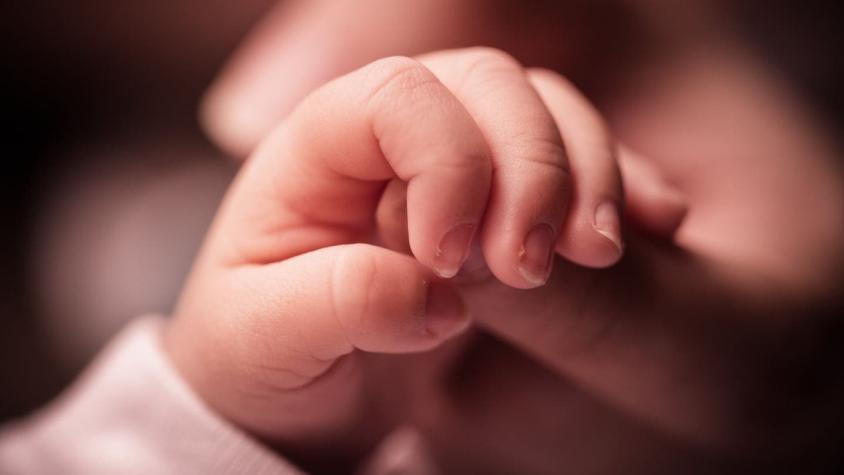 “No le faltará nada”: Buzón para abandonar bebés recibe a un niño y el alcalde lo recoge