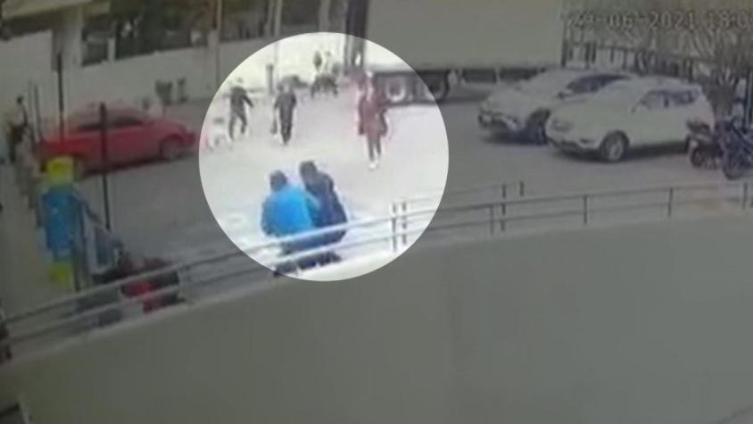[VIDEO] Robo a supermercado en Ñuñoa: Agredieron a guardias tras un "turbazo"