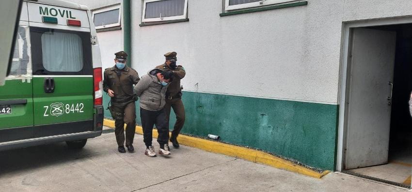 Mujer que era violentada y amenazada por su pareja llamó a carabineros simulando pedir un taxi