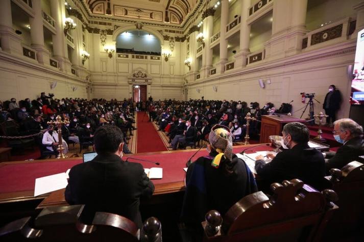 Convención aprueba declaración sobre "prisión política en Chile" y "militarización del Wallmapu"