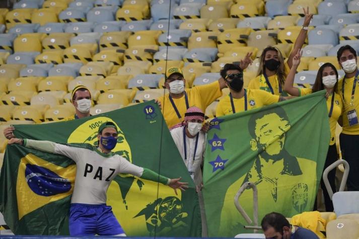A los empujones: así fue el ingreso de los hinchas brasileños al Maracaná para final de Copa América
