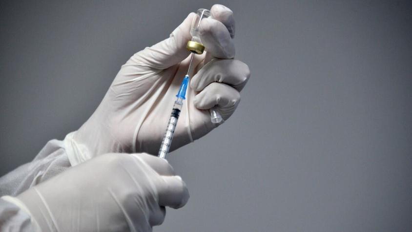 Insólito: Hombre se vacunó cuatro veces contra el coronavirus en Australia
