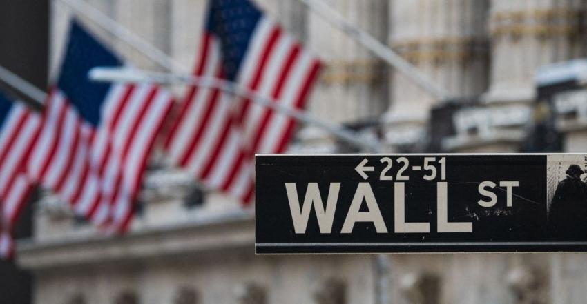 Wall Street abre en rojo tras conocerse la fuerte inflación en EEUU