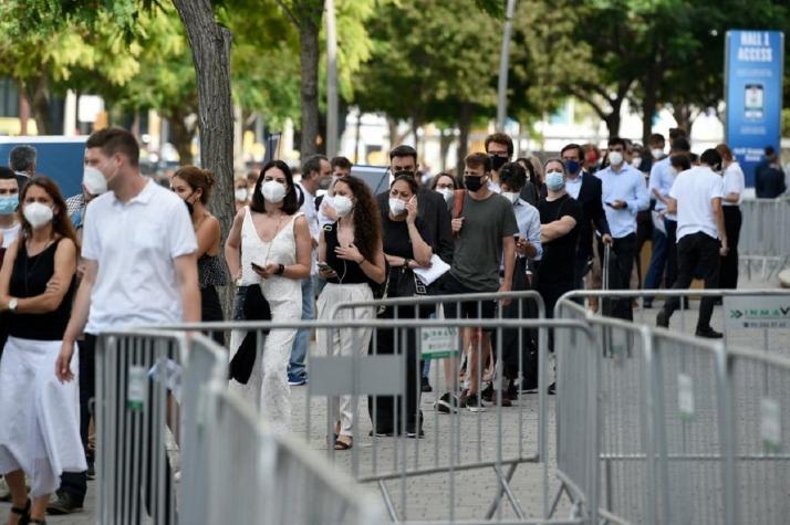 La quinta ola de la pandemia acelera nuevas restricciones en España