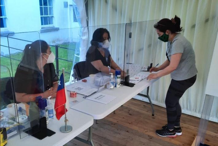[FOTOS] Desde Nueva Zelanda a las Filipinas: Las postales de chilenos votando en el extranjero
