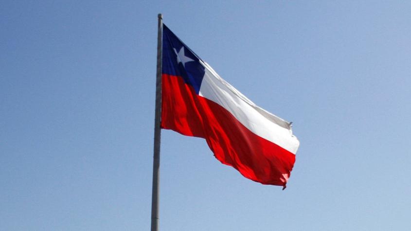 Presentan proyecto de ley que sanciona a quienes ofendan el himno, escudo y la bandera chilena