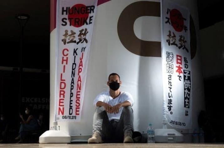 Tercera semana de huelga de hambre de francés privado de ver a sus hijos en Japón