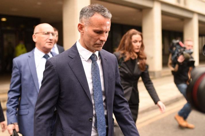 Acusan a Ryan Giggs de patear a su pareja en la espalda y arrojarla desnuda fuera de una habitación