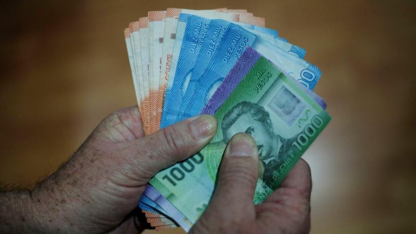 Estudio de la UBO revela que un 44% de los emprendedores pide aprobar nuevo retiro de fondos de AFP
