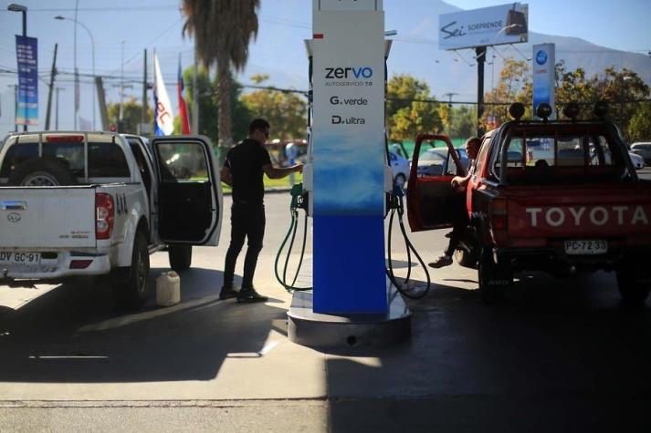 Comisión de Hacienda rechaza reducir en un 50% el impuesto específico a los combustibles