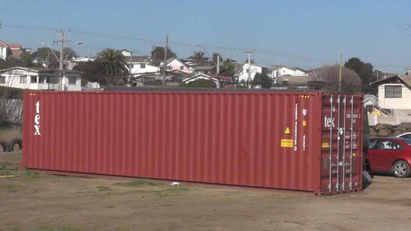 [VIDEO] Retiran peligroso contenedor con fuegos artificiales tras reclamos de vecinos en Llolleo