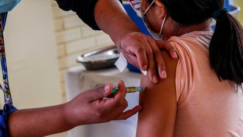 Vacunación de menores de 12: Minsal espera resultados de estudios para avanzar en la medida