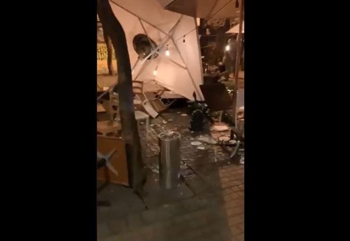 [VIDEO] Manifestantes provocan destrozos en locales comerciales de barrio Lastarria
