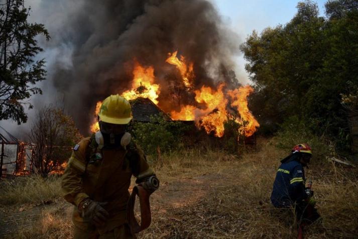 Evacúan cuatro ciudades griegas ante emergencias por incendios