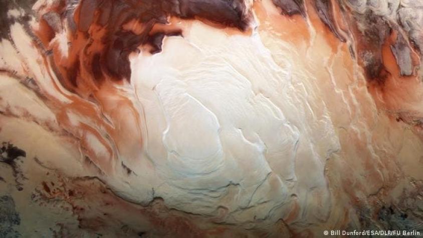 Ofrecen nueva explicación para los "lagos" subterráneos de Marte, y no es agua
