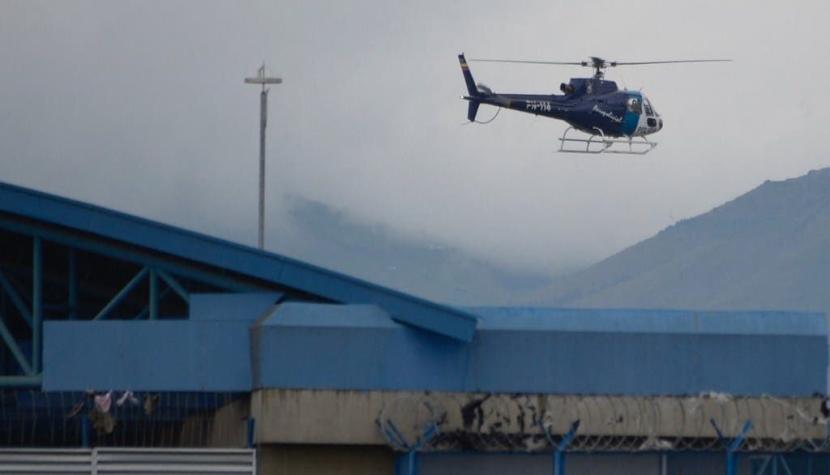 Un muerto y cuatro heridos tras enfrentamiento al interior de una cárcel en Ecuador