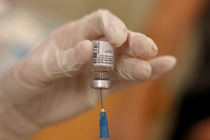 Pfizer y Moderna aumentan el precio de sus vacunas contra el COVID-19 en Europa