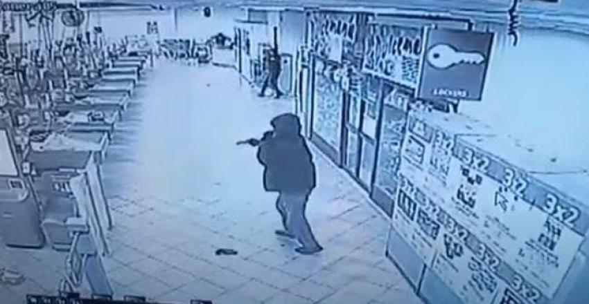 [VIDEO] Con pistolas y escopetas delincuentes asaltan supermercado