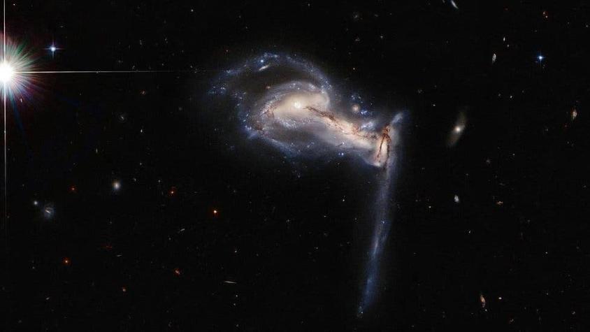 La "guerra de las galaxias hermanas" que detectó el telescopio espacial Hubble