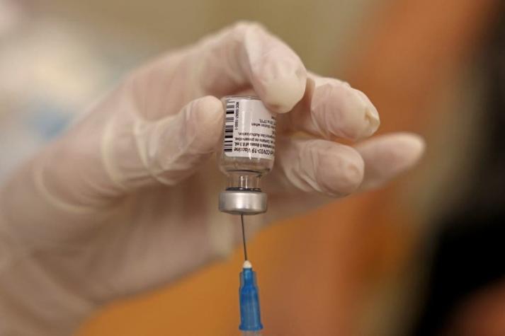 Dosis de refuerzo contra el COVID-19: ¿Qué pasa con los vacunados con Pfizer?