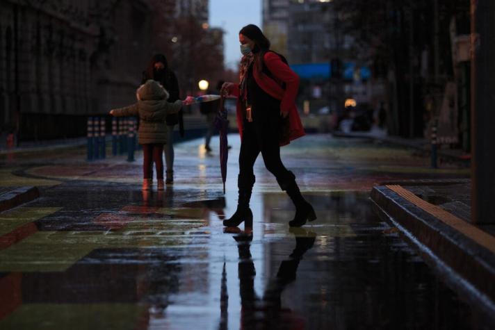 Lluvia en Santiago: Meteorología pronostica chubascos para este domingo