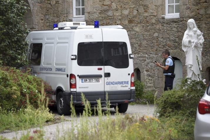 Asesinan a un cura en Francia: Investigan al acusado de incendiar la catedral de Nantes