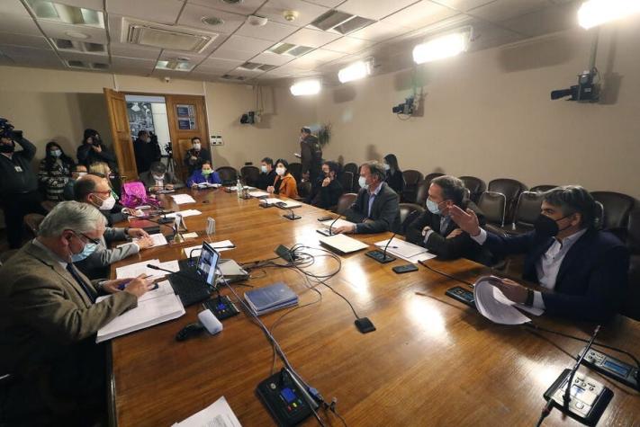 Comisión de Constitución acuerda fusionar proyectos sobre nuevo retiro de fondos de pensiones Comisión de Constitución acuerda fusionar proyectos sobre nuevo retiro de fondos de pensiones
