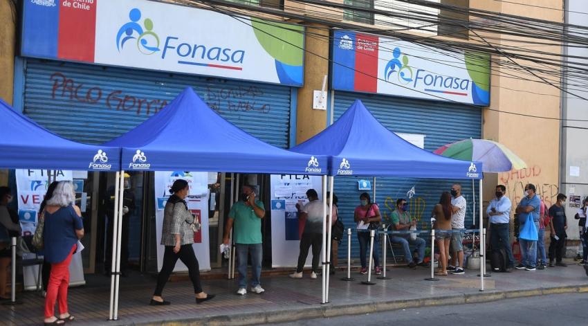 Convenio de Fonasa ofrece cerca de mil medicamentos más baratos